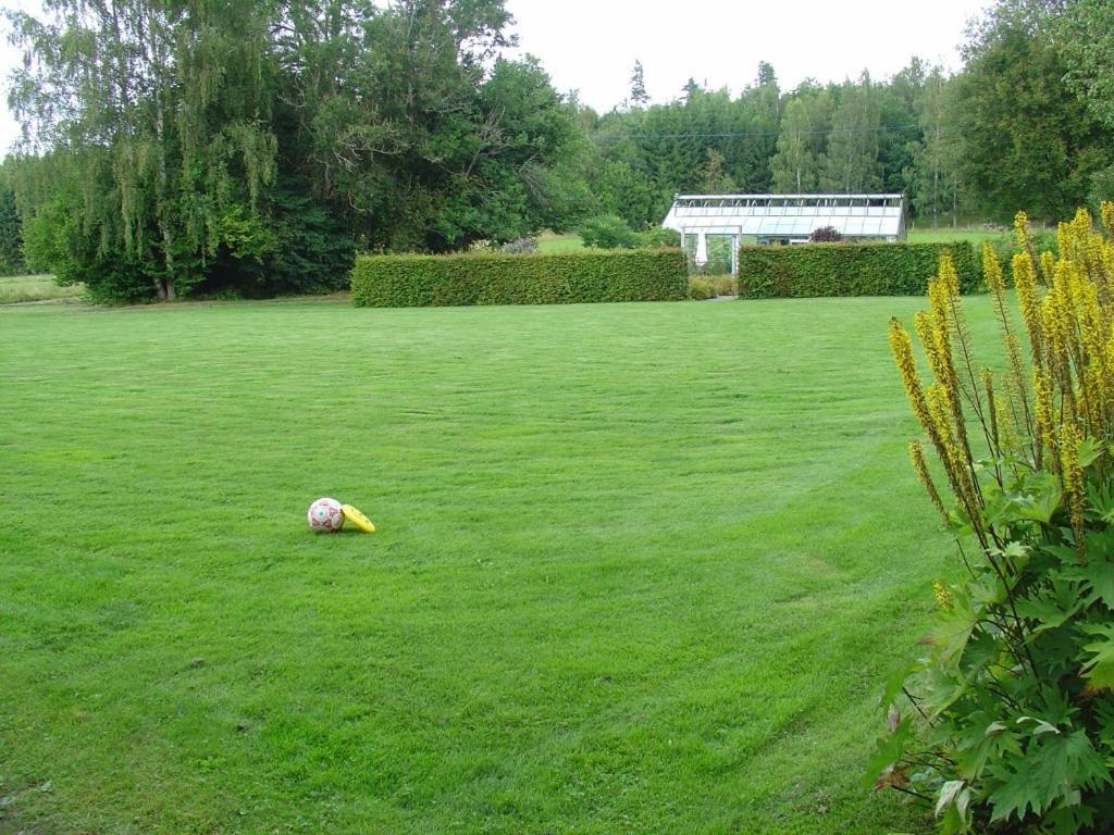 Bjoerka Storgard B&B Motala Bagian luar foto