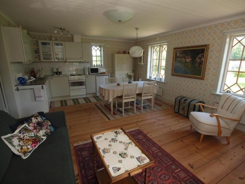 Bjoerka Storgard B&B Motala Ruang foto
